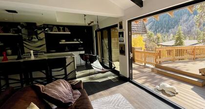 Modern Vail Home Hot Tub & Fireplace