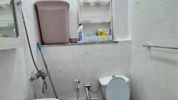 Håndklær, såpe og toalettpapir