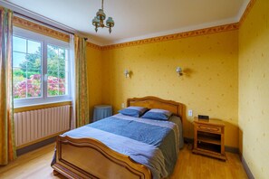 4 Schlafzimmer, Bügeleisen/Bügelbrett, Internetzugang, Bettwäsche