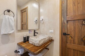 مجففات شعر، مناشف