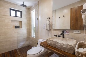 ヘアドライヤー、タオル