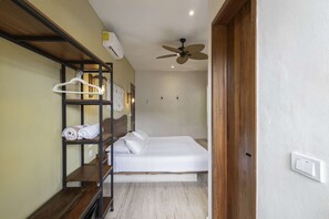 1 室のベッドルーム、アイロン / アイロン台、WiFi、ベッドシーツ