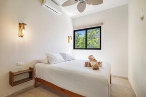 2 عدّة غرف نوم ومكواة/لوح كي وواي فاي وملاءات أسرّة