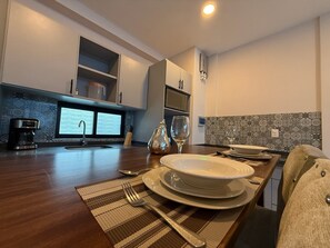 雪櫃、焗爐、爐具、咖啡機/沖茶器