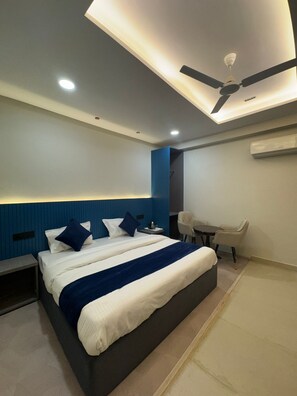 Deluxe Double Room | Free WiFi