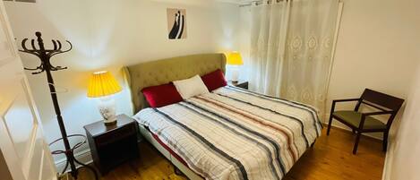 4 Schlafzimmer, Bügeleisen/Bügelbrett, WLAN, Bettwäsche