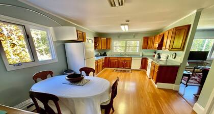 Romantic Coastal Escape near Harbor