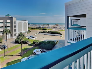 Condo (1 Bedroom) | Front of property