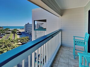 Condo (1 Bedroom) | Front of property