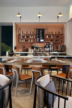 Dining - Delta Hotels Santa Clara Silicon Valley (Santa Clara)