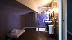 Bathroom - Castillo Hotel (Olaberria)