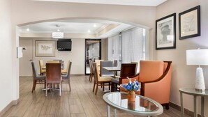 Unclassified image, 3 of 28, button - Quality Inn & Suites Decatur - Priceville I-65 (Decatur)