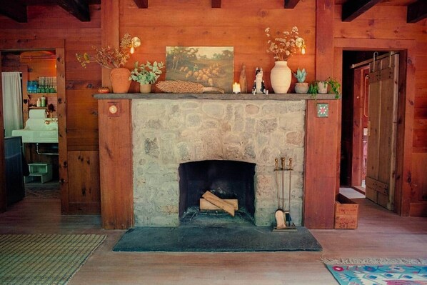 Interior - Creekside Catskills Cabin (Middleburgh)