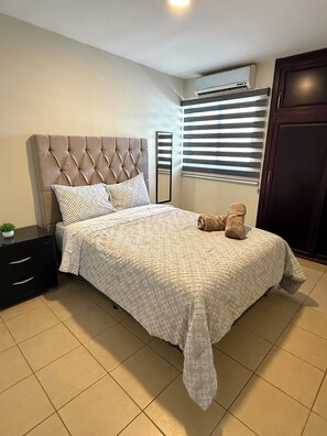 2 Schlafzimmer, Bügeleisen/Bügelbrett, Internetzugang, Bettwäsche