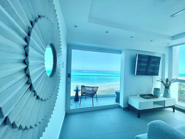 Smart TV - Superb Beachfront. Epic view! (San Juan)