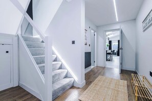 Interior - Incredible Home, Games Room, Sleeps 8, Parking Inc (Cheshire West and Chester)
