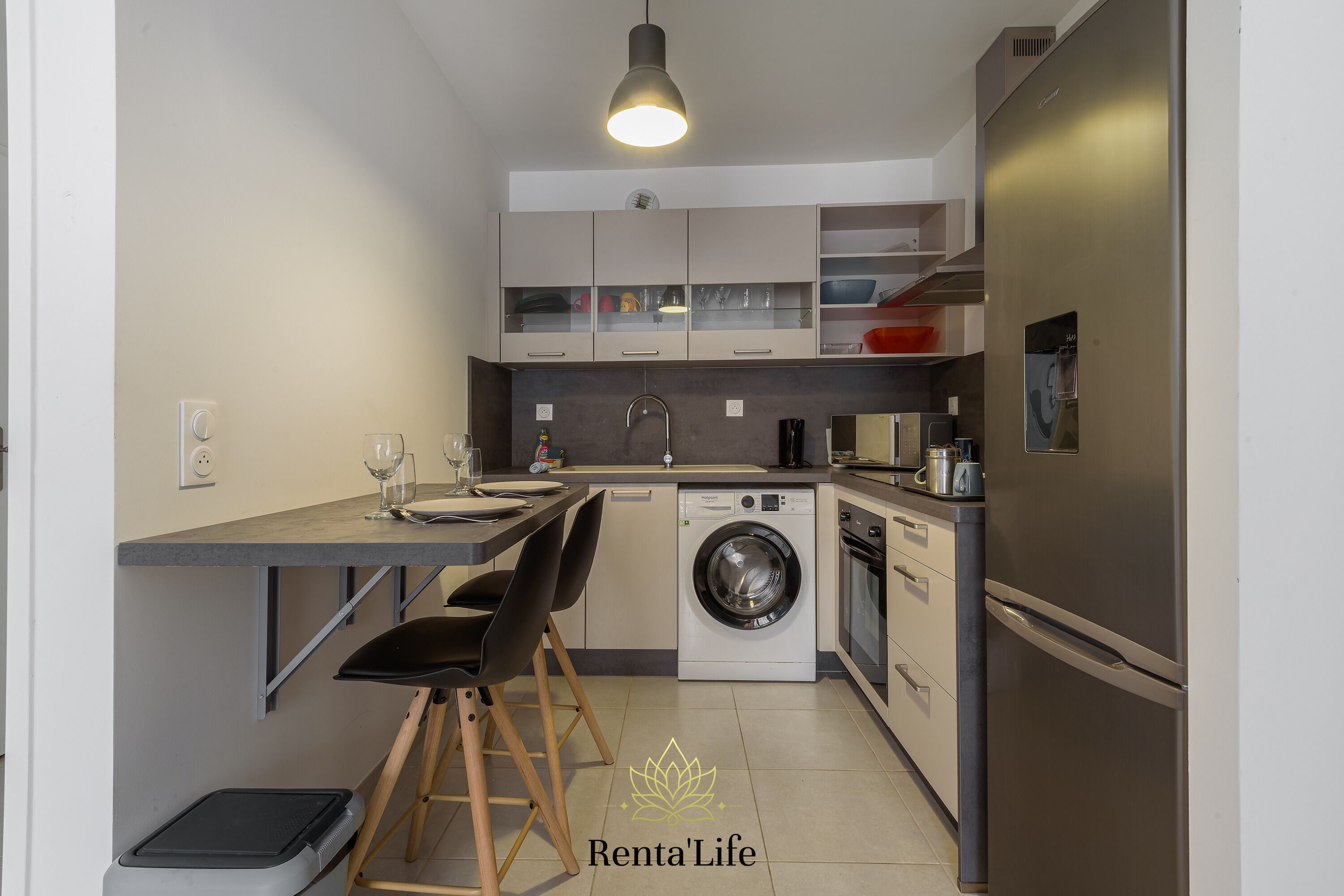 Refrigerador, microondas, horno, placa de cocina