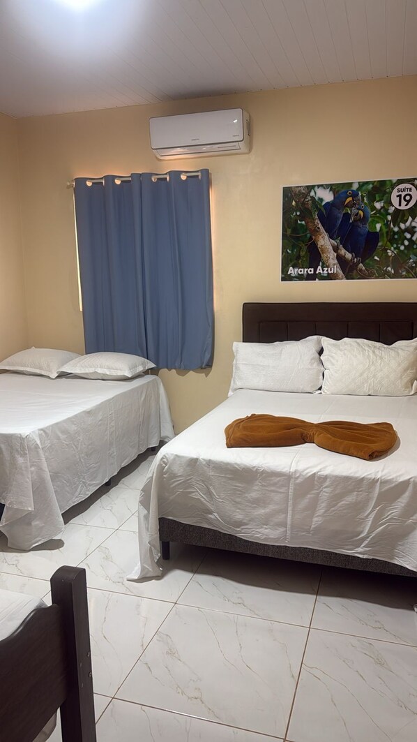 家庭房 | 办公桌、免费 WiFi