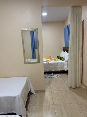 Standard Quadruple Room | Desk, free WiFi