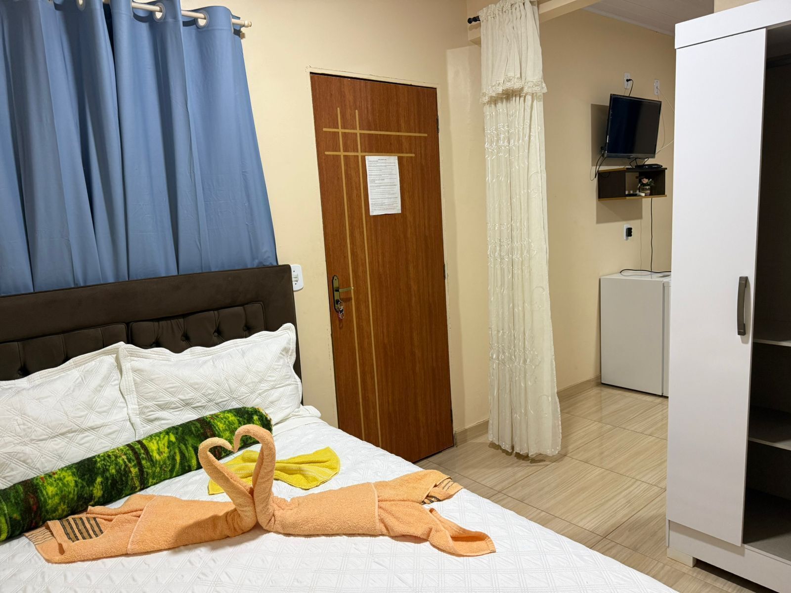 مكتب وواي فاي مجانًا