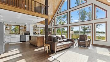 TV connectée, cheminée, lecteur de DVD