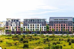 المنشأة من الخارج