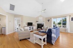 TV, books - Beach Retreat w/ Pool & Hot Tub (Virginia Beach)
