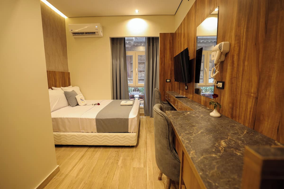 Habitación doble económica | Escritorio y wifi gratis