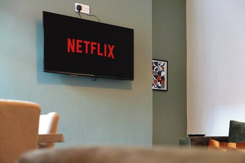 Spacious 4-Bed House | Sleeps 8 | Parking Included