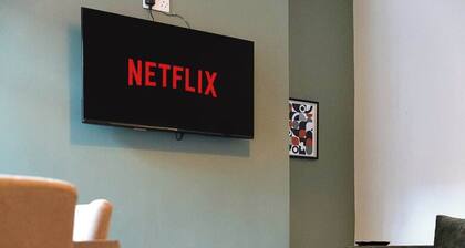 Spacious 4-Bed House | Sleeps 8 | Parking Included