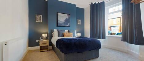 4 多间卧室、上网接入、床单