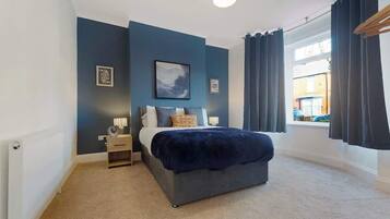 4 bedrooms, WiFi, bed sheets