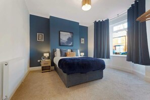 4 bedrooms, Internet, bed sheets