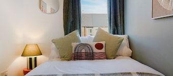 New! 4BR in Raby Gardens