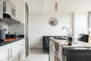Private kitchen - Staynova Comfortable Loft in El Poblado (Medellín)