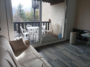 Living area - 300m from ski slopes, view mountain, balcony, tv, 21m², Pra Loup (Pra Loup)