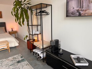 1 camera, Wi-Fi, lenzuola