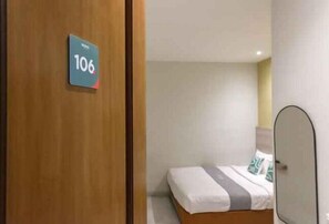 Room - Mono Coliving Ngagel, Surabaya (Gubeng)