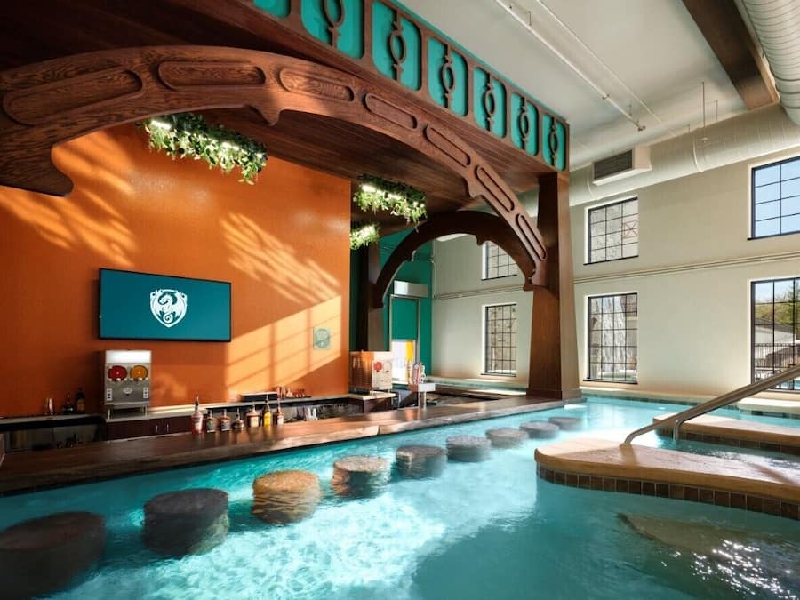 Swim-up bar