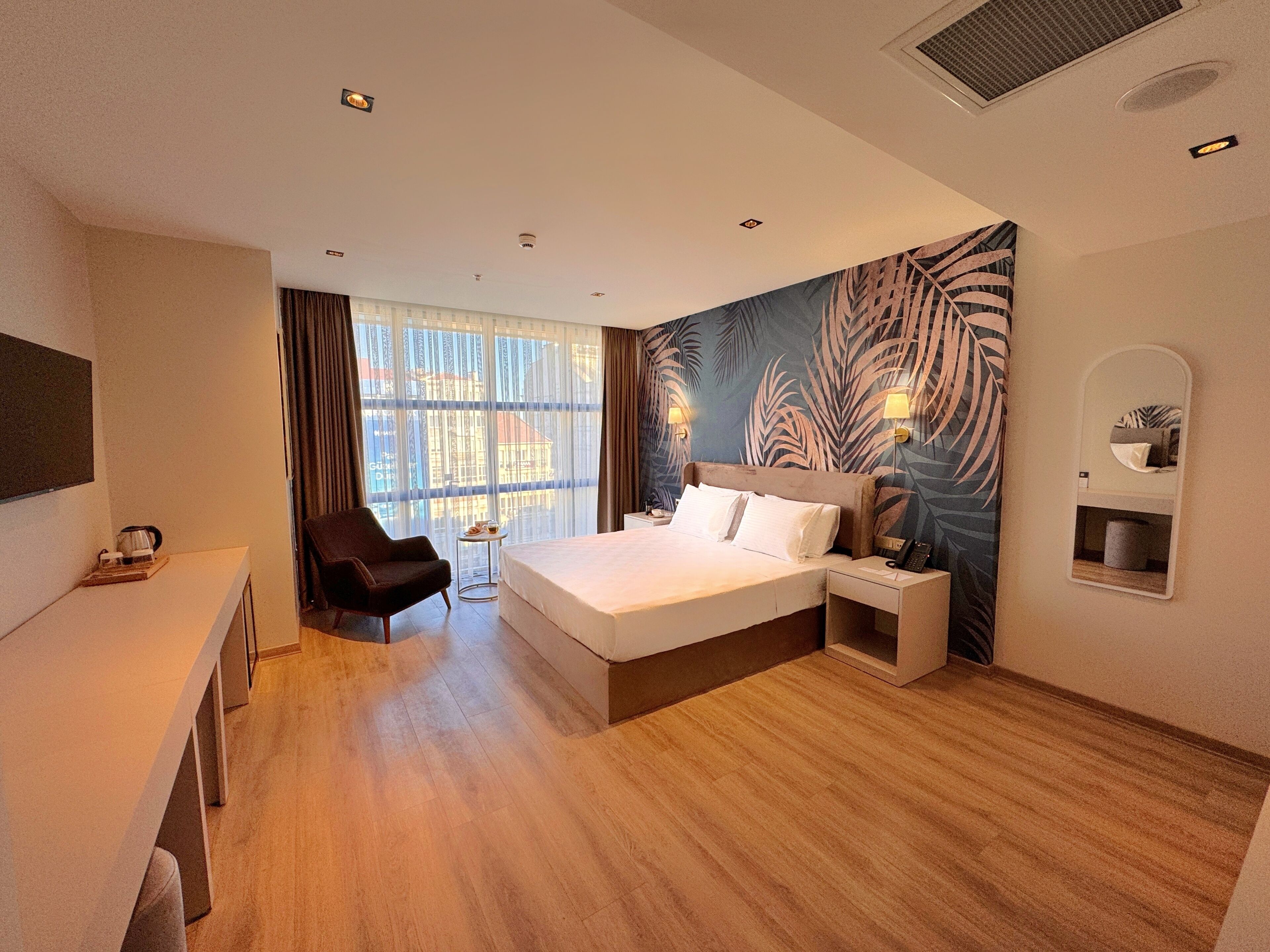 Ropa de cama de alta calidad y minibar 