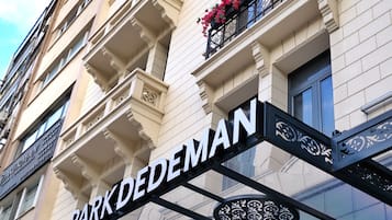 Fachada de la propiedad