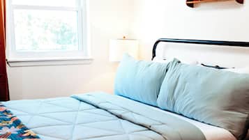 3 bedrooms, travel cot, free WiFi, bed sheets