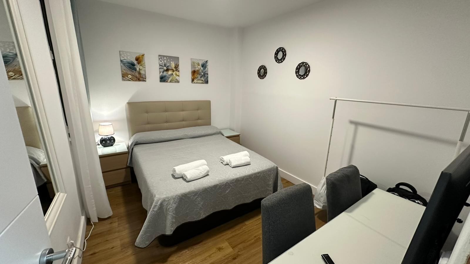 Double Room, Shared Bathroom | Desk, iron/ironing board, free WiFi