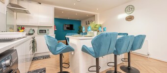 Cosy Clay Home
8 guests,3 bedrooms,5 beds,2 bathrooms
Totally Renovated,