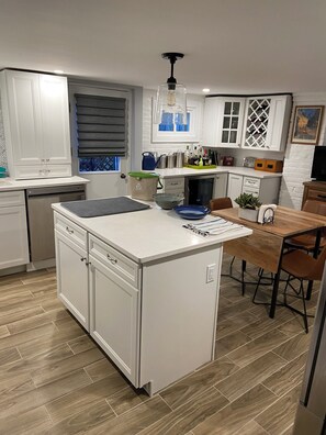 Micro-ondas, fogão, cooktop, lava-louças