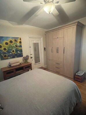 1 bedroom, iron/ironing board, WiFi, bed sheets