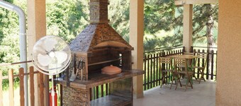 LipaHill Luxe  5 bedroom high standard villa on the nature