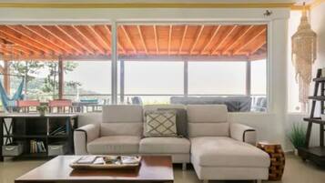 Smart-TV, Stereoanlage