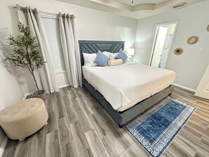 2 slaapkamers, een strijkplank/strijkijzer, internet, beddengoed