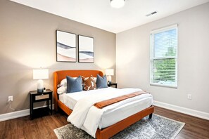 2 bedrooms, desk, iron/ironing board, travel crib